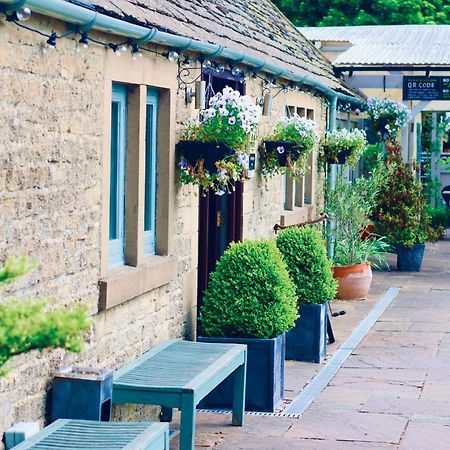 Отель The Ragged Cot Minchinhampton Экстерьер фото