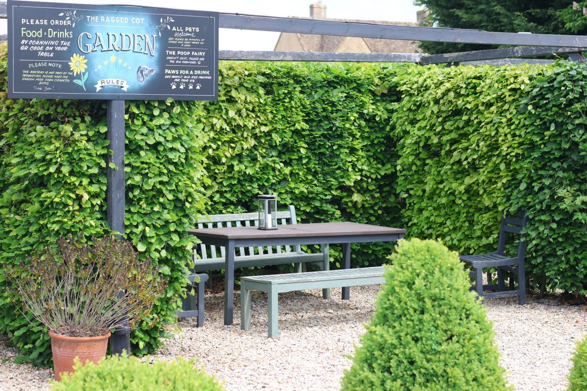 Отель The Ragged Cot Minchinhampton Экстерьер фото