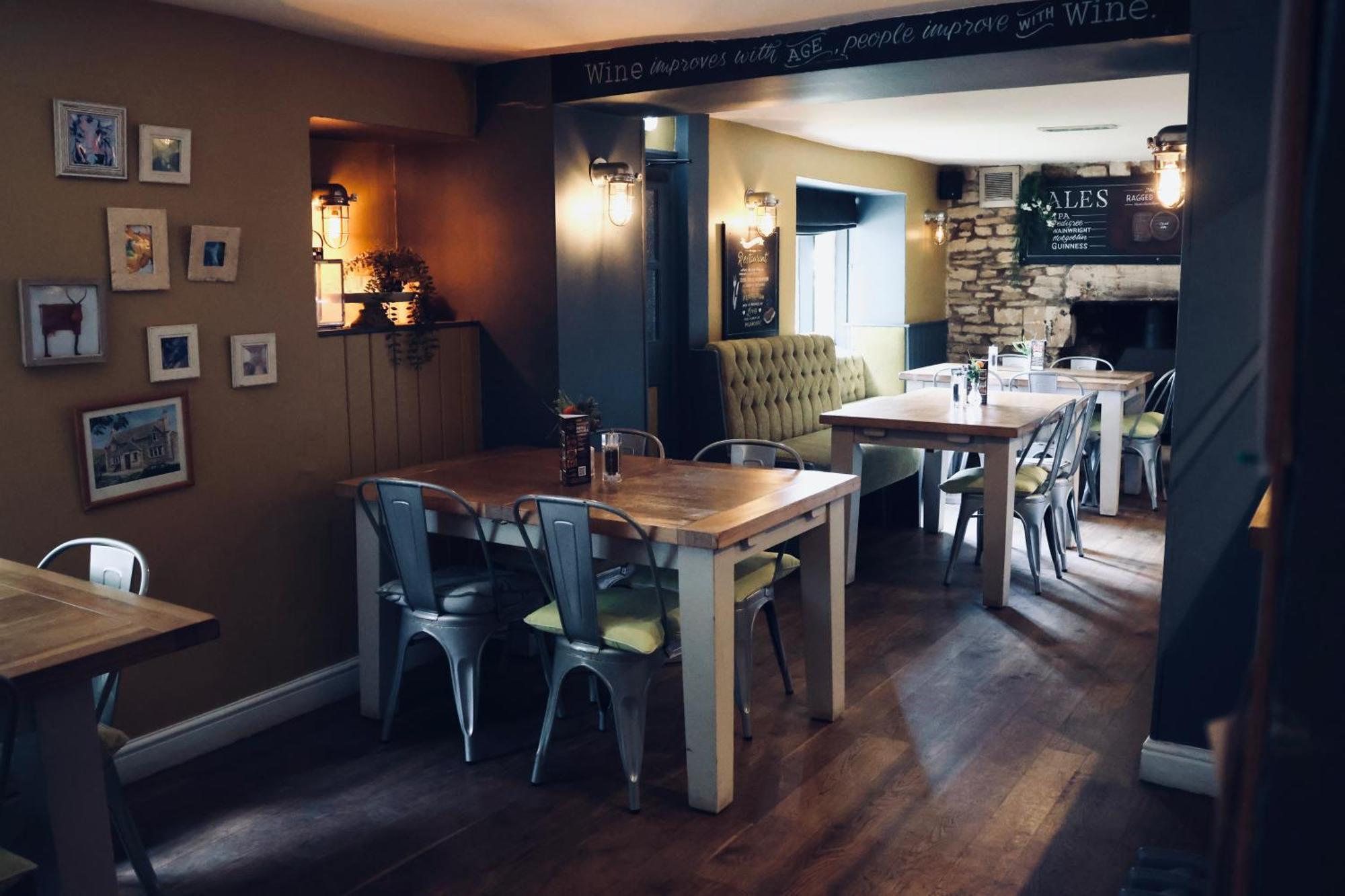 Отель The Ragged Cot Minchinhampton Экстерьер фото
