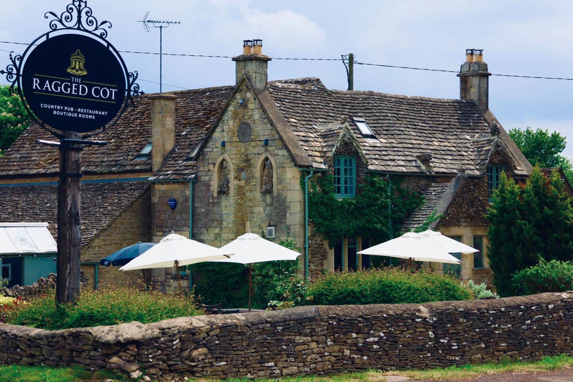 Отель The Ragged Cot Minchinhampton Экстерьер фото